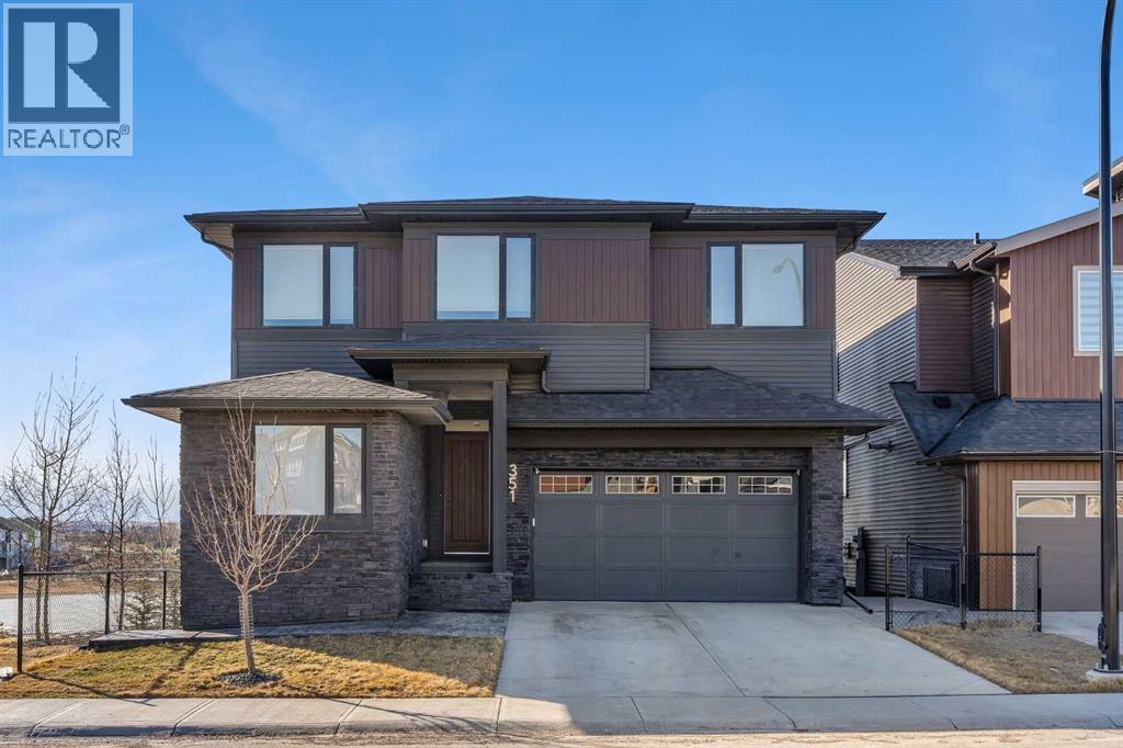 351 Lucas Way NW, Calgary, Alberta