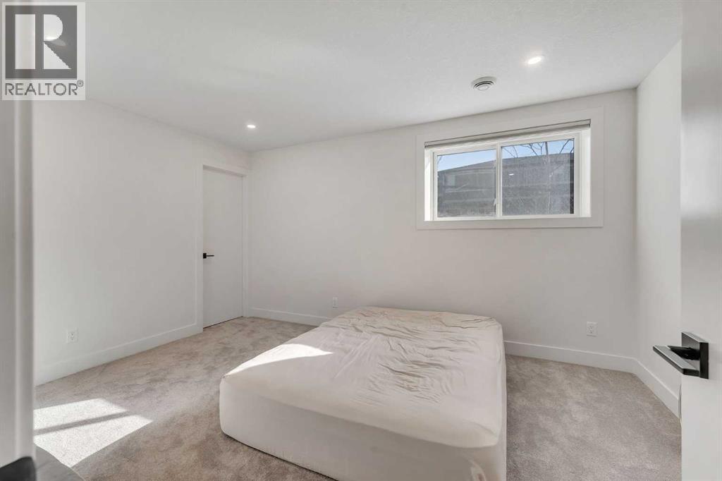 351 Lucas Way NW, Calgary, Alberta  T3P 1Z3 - Photo 45 - A2295759