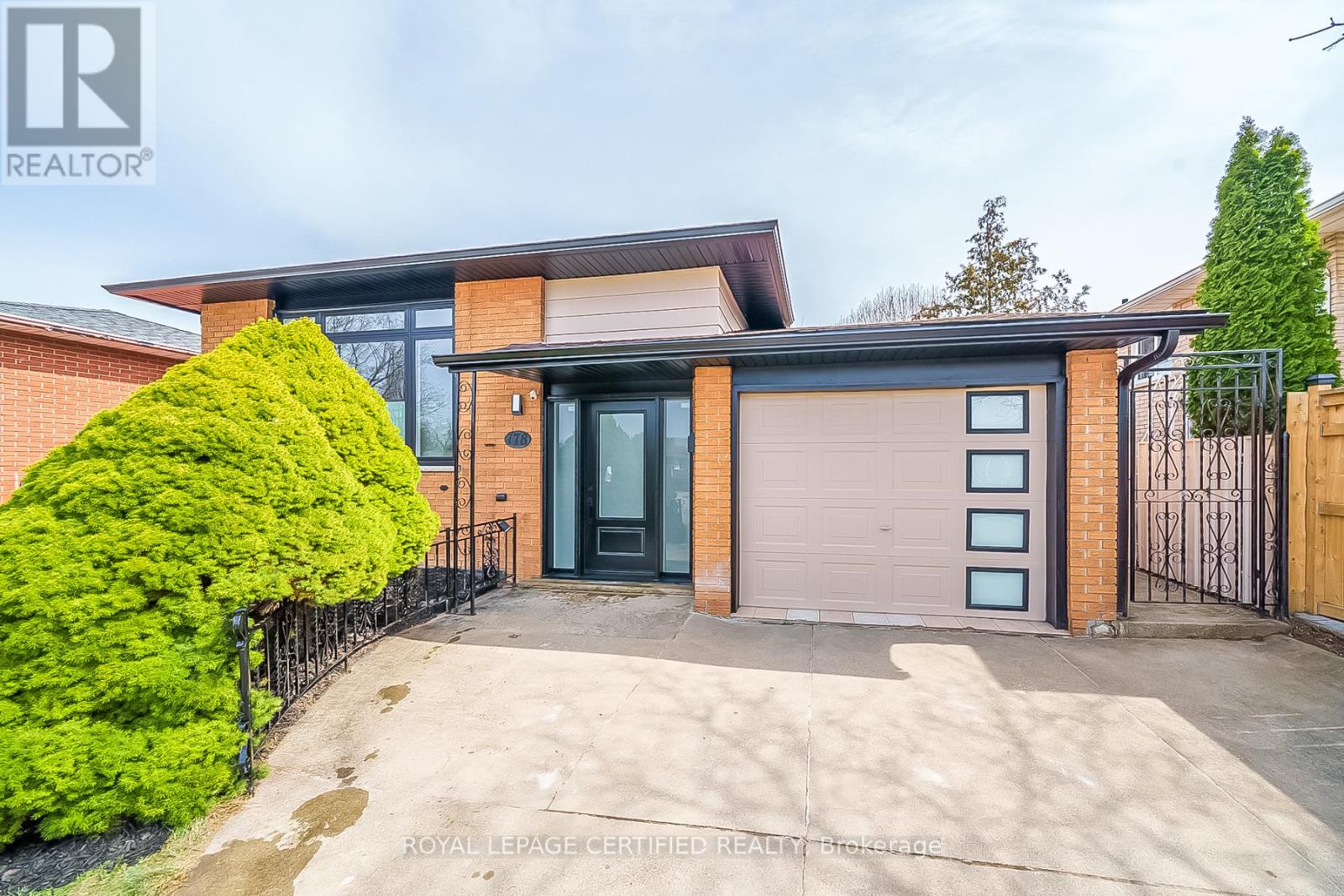 178 Marcella Crescent, Hamilton, Ontario  L8K 6G3 - Photo 2 - X12927044