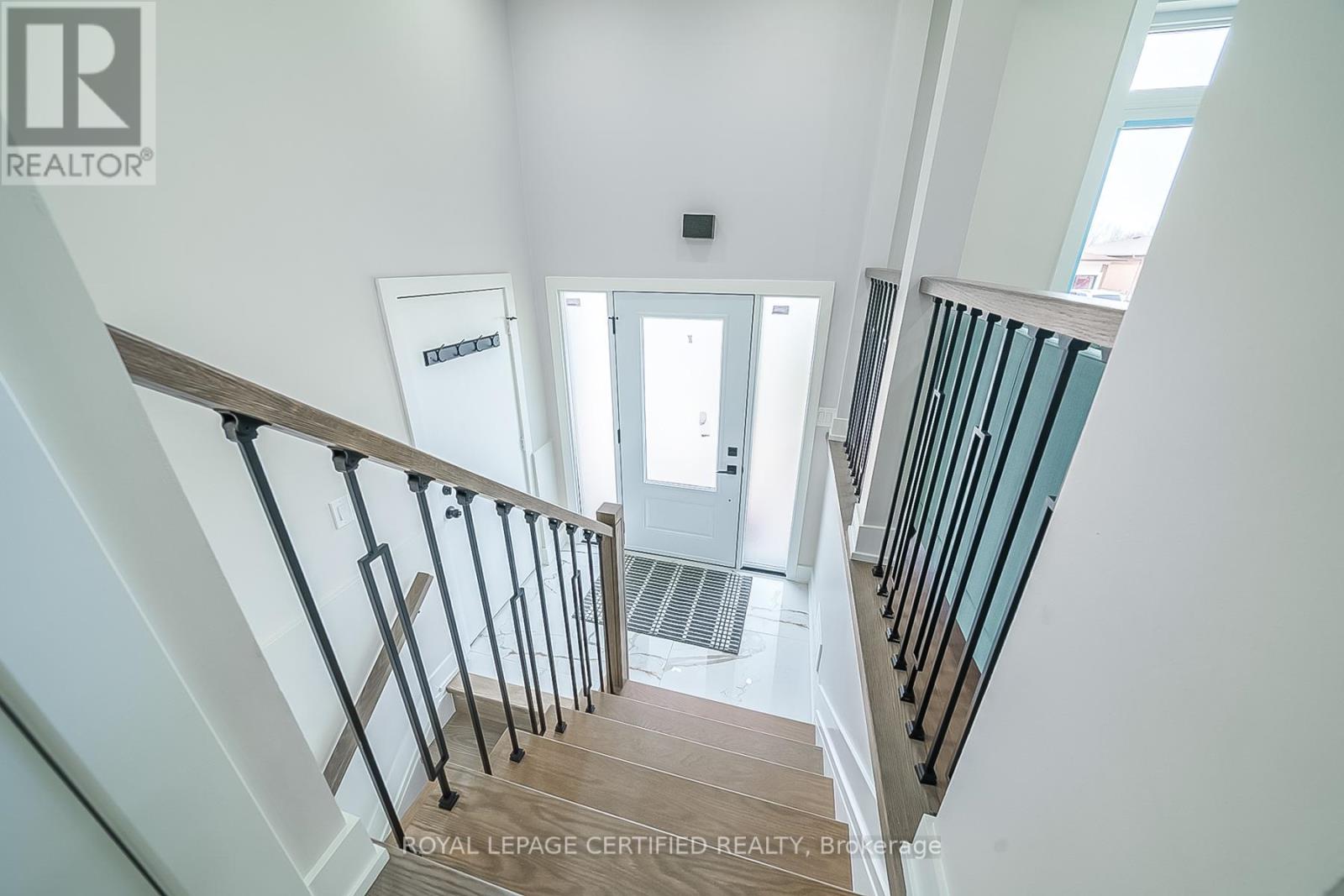 178 Marcella Crescent, Hamilton, Ontario  L8K 6G3 - Photo 7 - X12927044