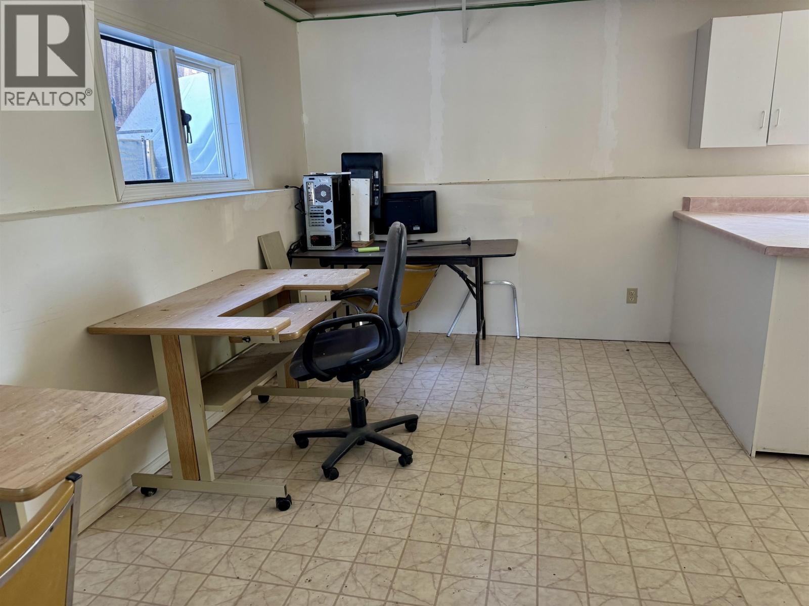 5 Munro Crescent, Mackenzie, British Columbia  V0J 2C0 - Photo 13 - R3103735