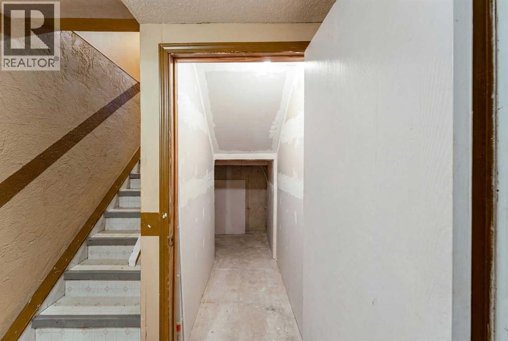 350 33 Avenue NE, Calgary, Alberta  T2E 2H8 - Photo 45 - A2281799