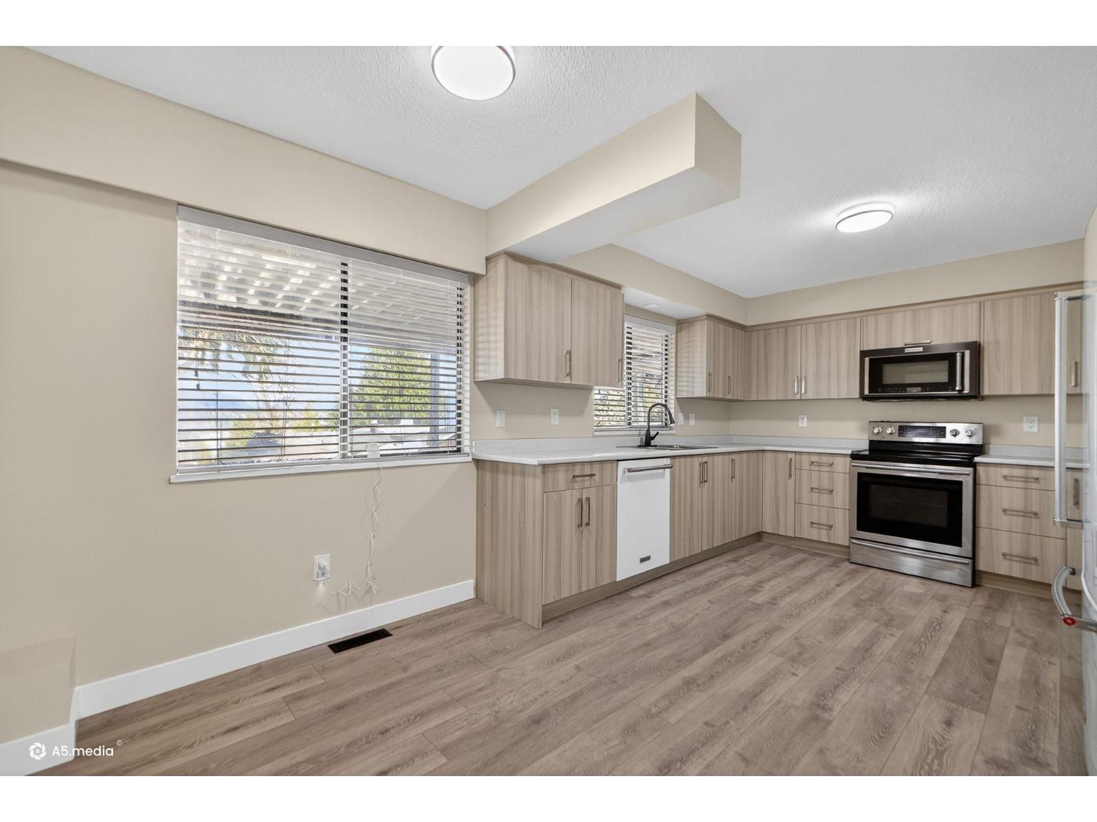 14085 114a Avenue, Surrey, British Columbia  V3R 2N6 - Photo 10 - R3104205