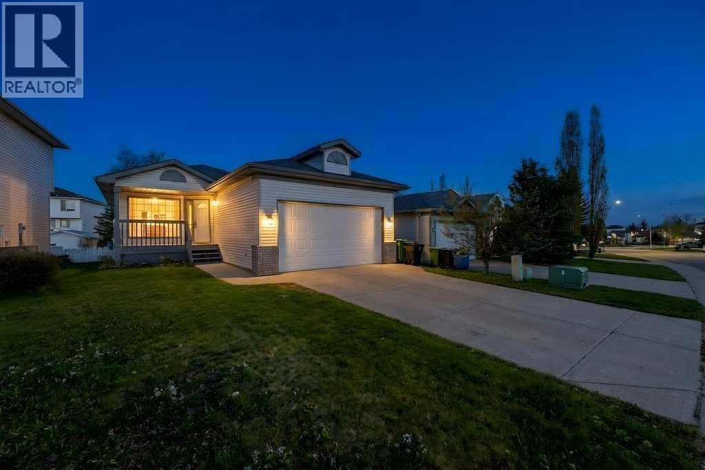 9119 Scurfield Drive Nw, Calgary, Alberta  T3L 1X7 - Photo 1 - A2293959