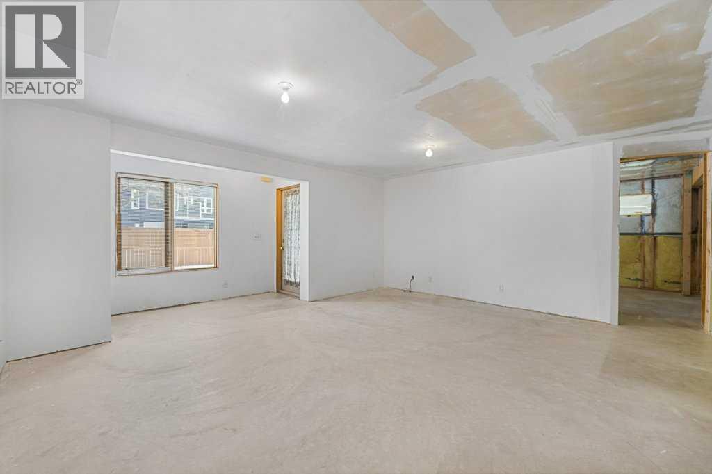 9119 Scurfield Drive Nw, Calgary, Alberta  T3L 1X7 - Photo 35 - A2293959