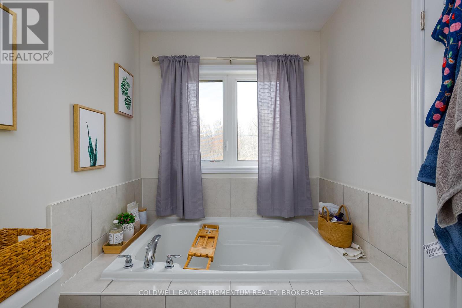 8823 Chickory Trail, Niagara Falls, Ontario  L2H 3S3 - Photo 21 - X12927072