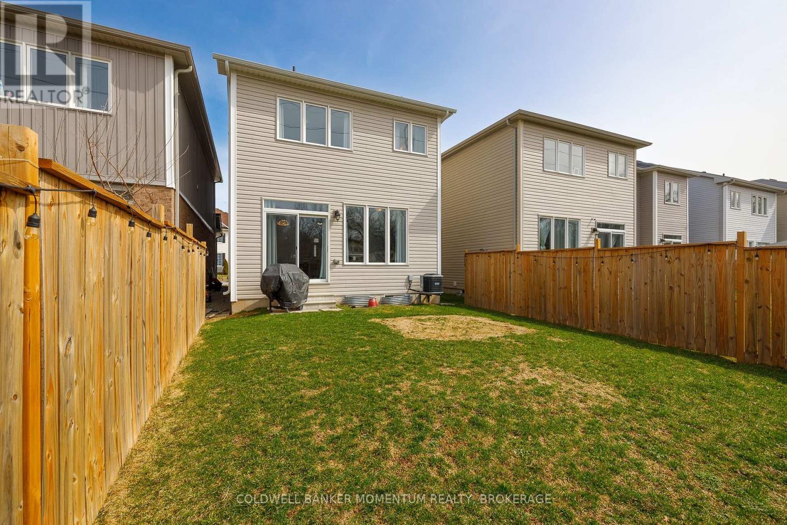 8823 Chickory Trail, Niagara Falls, Ontario  L2H 3S3 - Photo 31 - X12927072