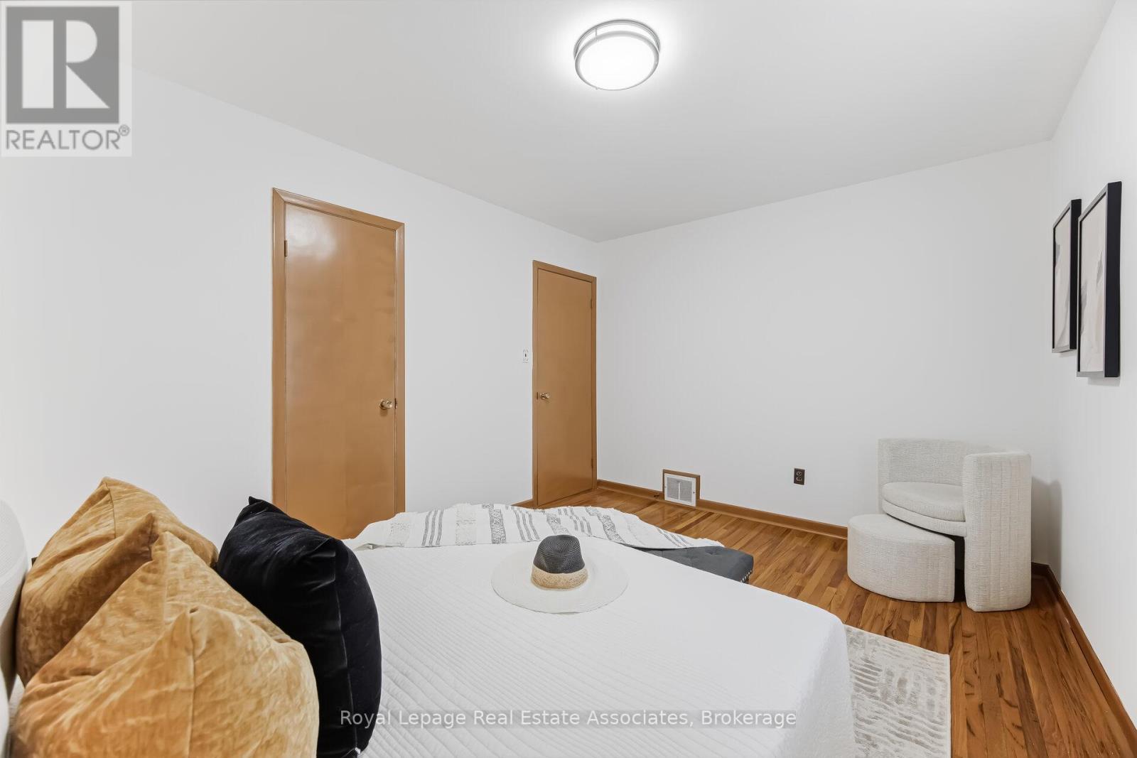 5 Rosewood Avenue, Toronto, Ontario  M8Z 1X3 - Photo 15 - W12924746