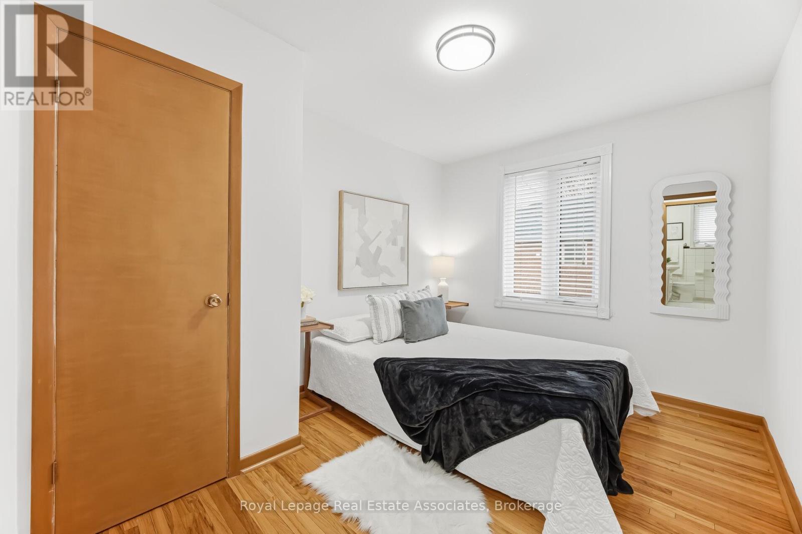 5 Rosewood Avenue, Toronto, Ontario  M8Z 1X3 - Photo 16 - W12924746