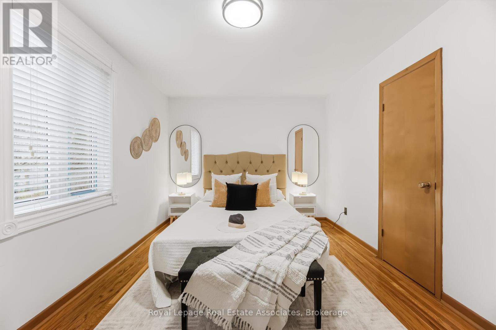 5 Rosewood Avenue, Toronto, Ontario  M8Z 1X3 - Photo 14 - W12924746