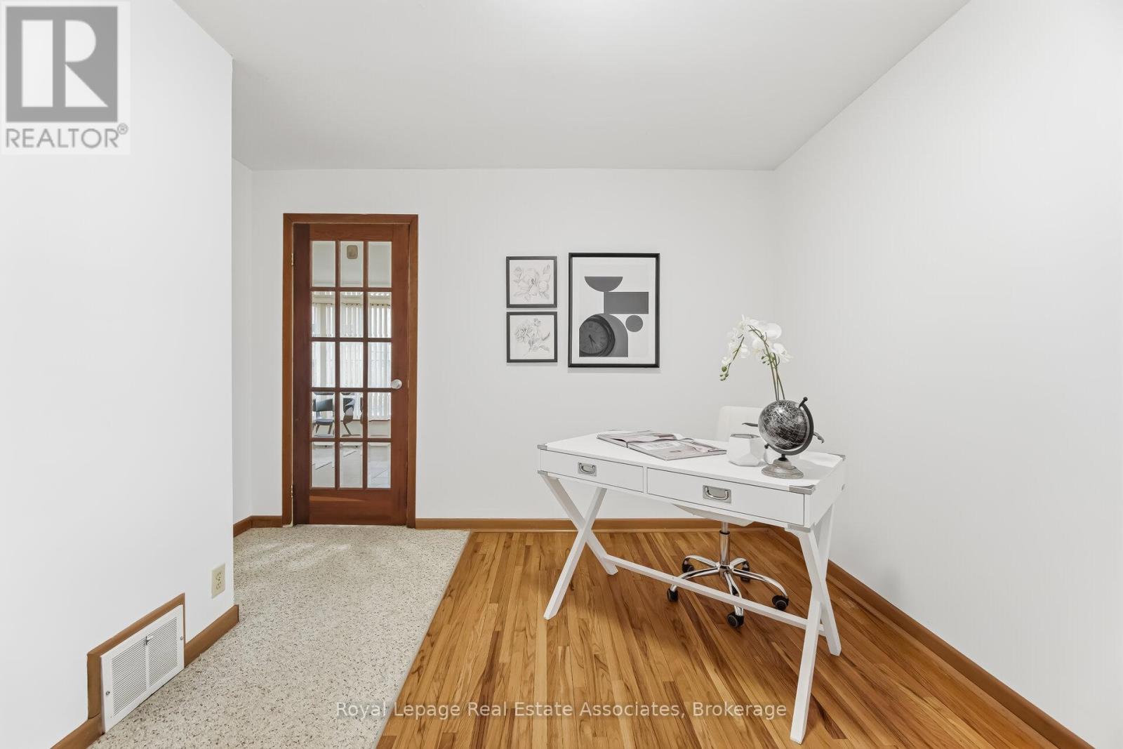 5 Rosewood Avenue, Toronto, Ontario  M8Z 1X3 - Photo 19 - W12924746