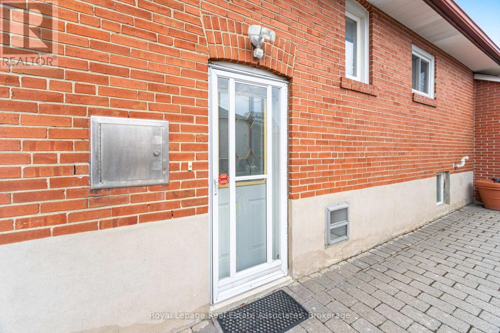 5 Rosewood Avenue, Toronto, Ontario  M8Z 1X3 - Photo 25 - W12924746