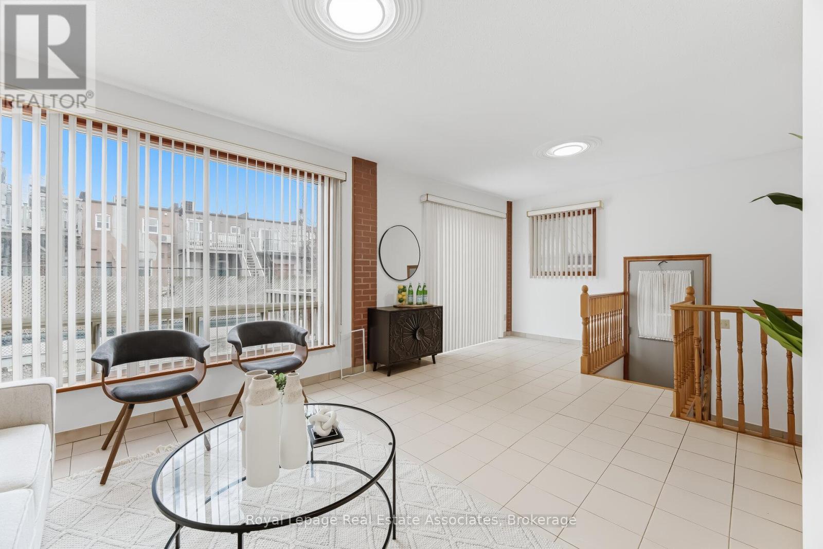 5 Rosewood Avenue, Toronto, Ontario  M8Z 1X3 - Photo 23 - W12924746