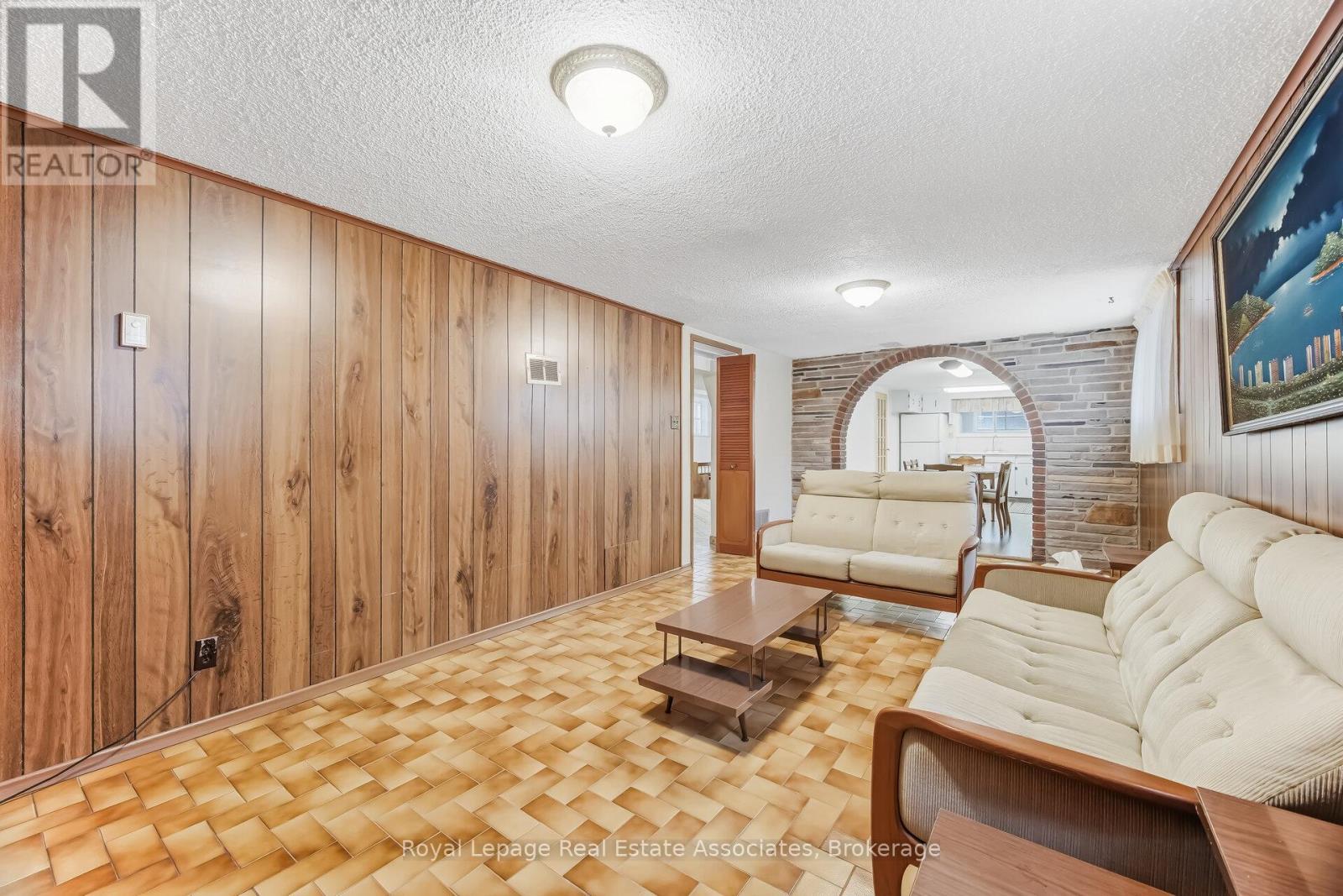 5 Rosewood Avenue, Toronto, Ontario  M8Z 1X3 - Photo 30 - W12924746