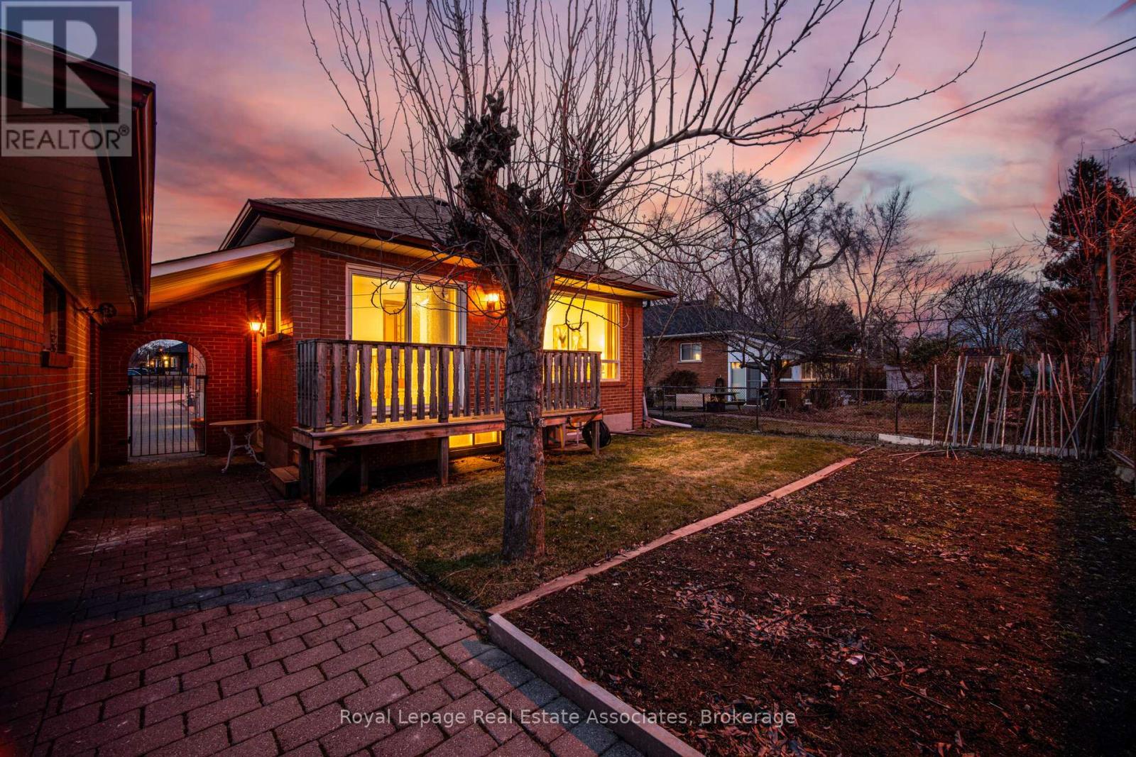 5 Rosewood Avenue, Toronto, Ontario  M8Z 1X3 - Photo 39 - W12924746