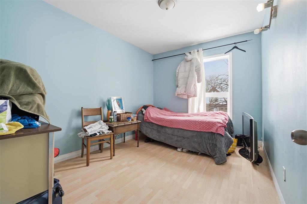 581 Furby Street, Winnipeg, Manitoba  R3B 2V9 - Photo 13 - 202605562