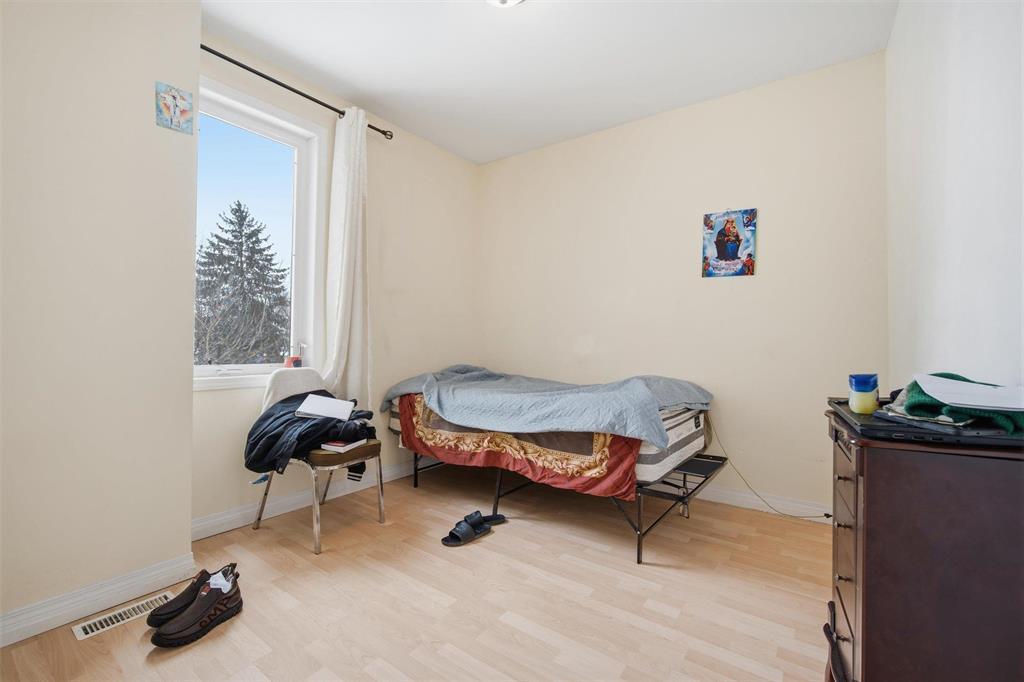 581 Furby Street, Winnipeg, Manitoba  R3B 2V9 - Photo 17 - 202605562