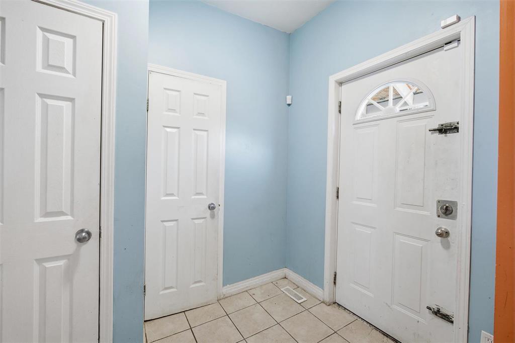 581 Furby Street, Winnipeg, Manitoba  R3B 2V9 - Photo 9 - 202605562