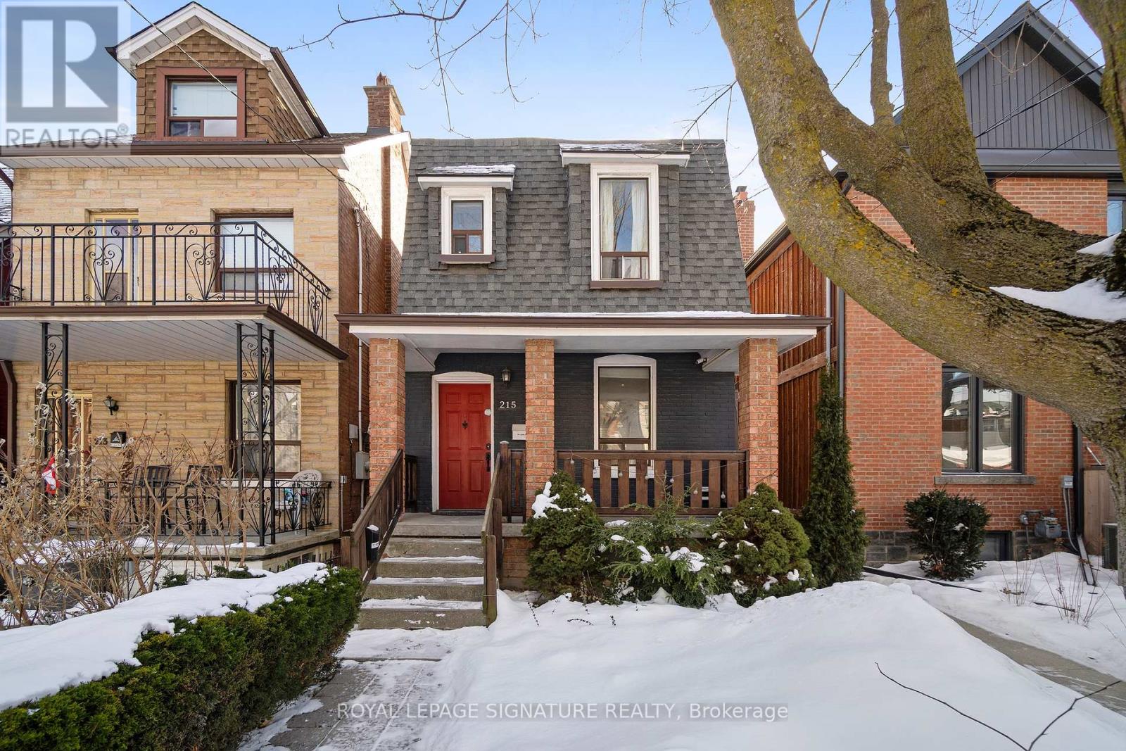 215 Yarmouth Road, Toronto, Ontario  M6G 1X5 - Photo 2 - W12927054