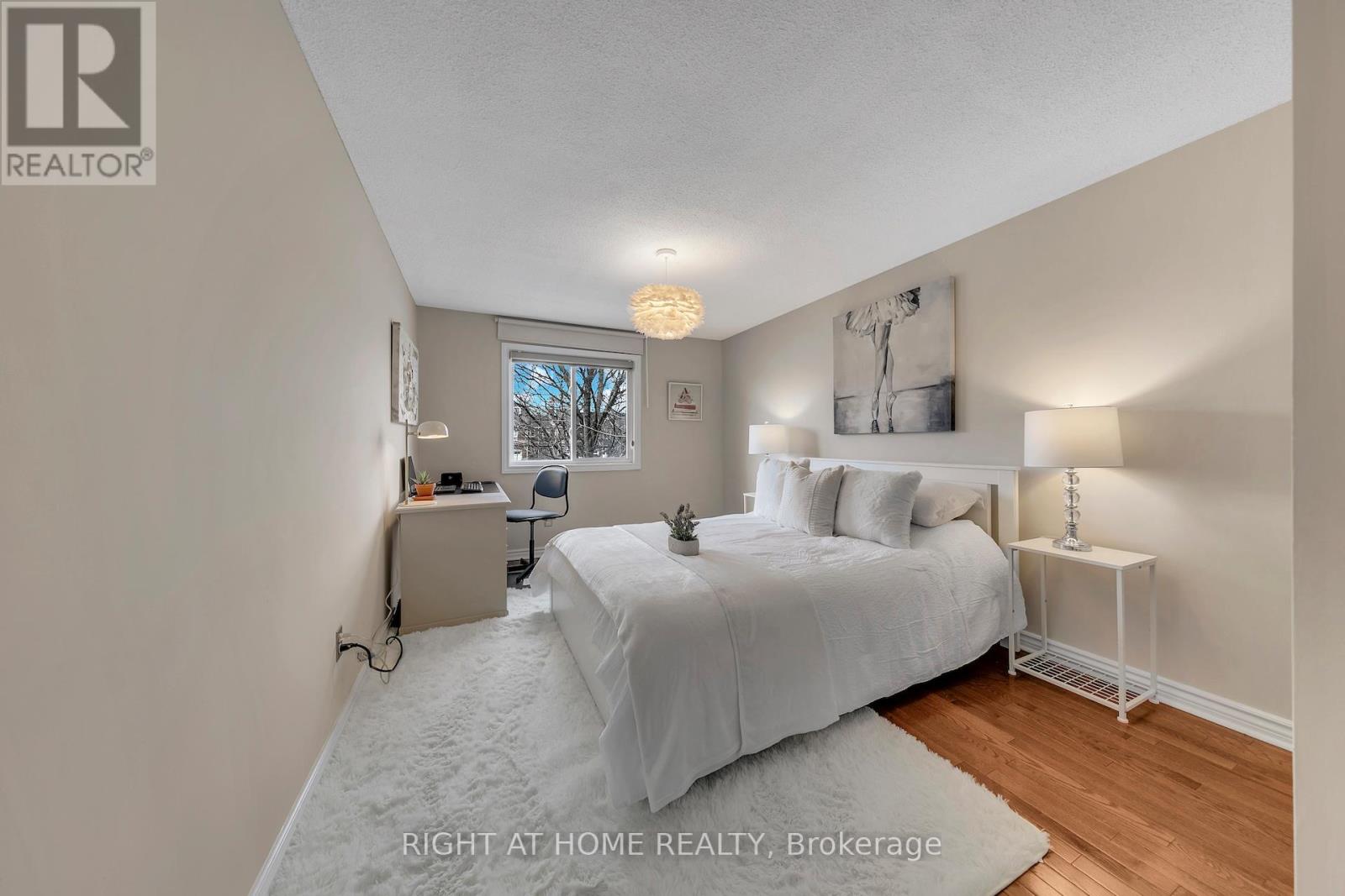 17 - 1580 Lancaster Drive, Oakville, Ontario  L6H 2Z5 - Photo 22 - W12927070