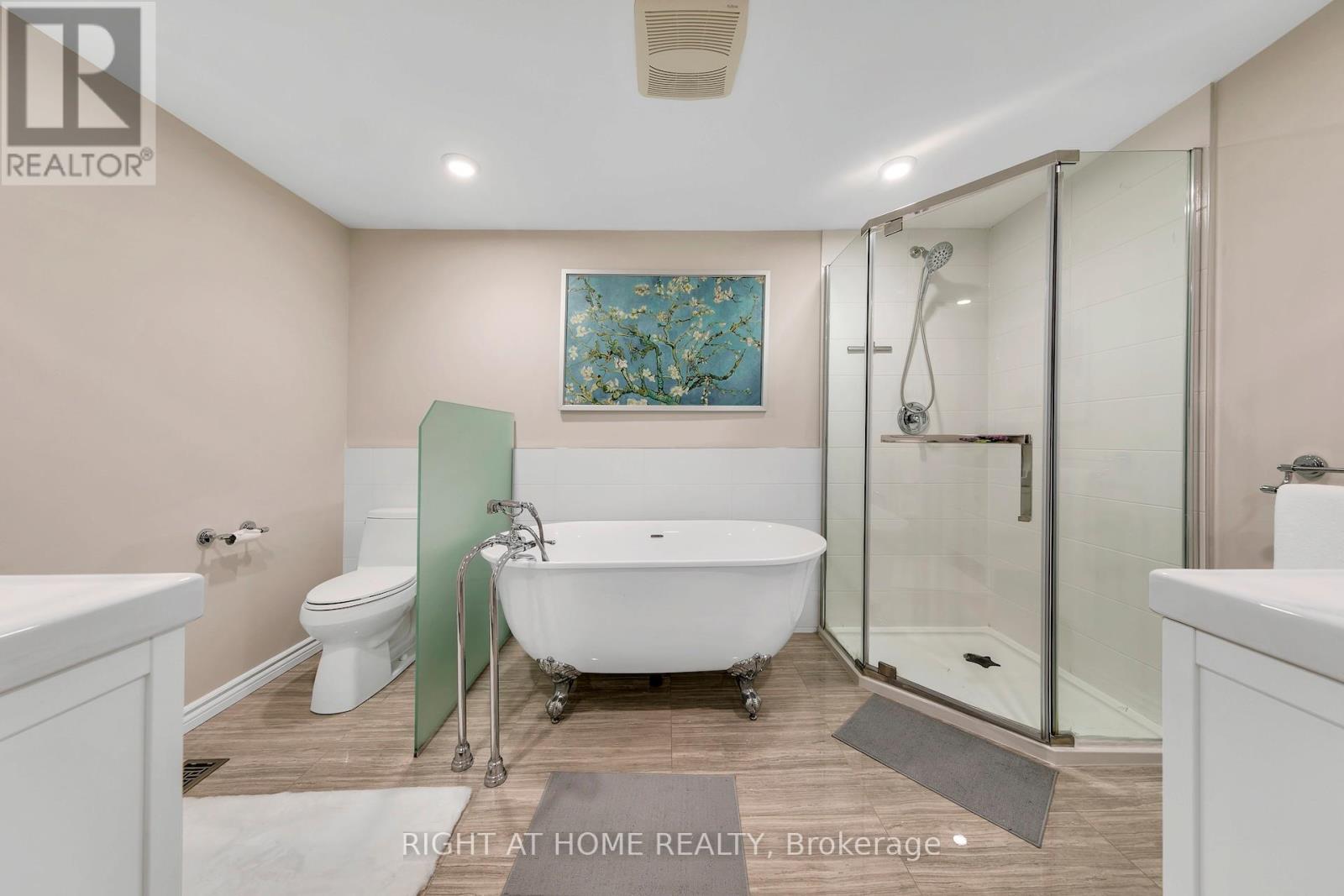 17 - 1580 Lancaster Drive, Oakville, Ontario  L6H 2Z5 - Photo 28 - W12927070