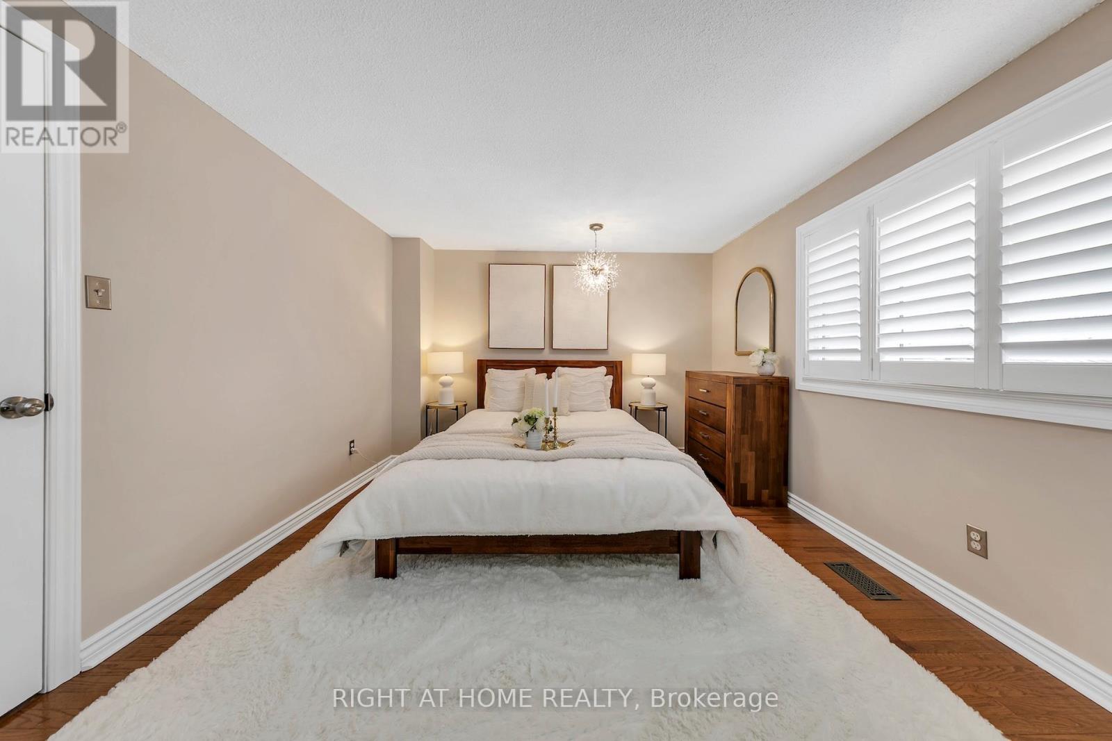 17 - 1580 Lancaster Drive, Oakville, Ontario  L6H 2Z5 - Photo 30 - W12927070