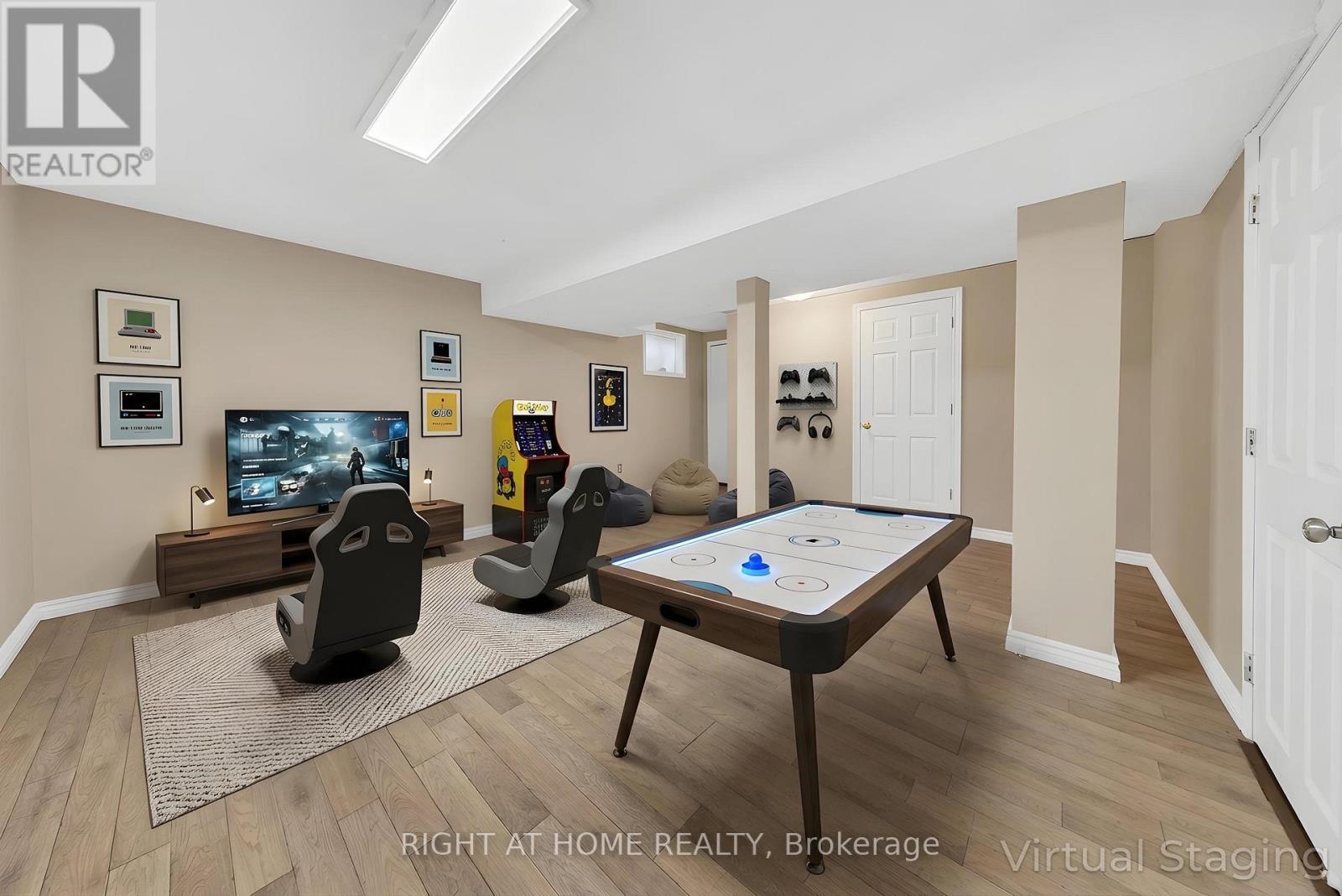 17 - 1580 Lancaster Drive, Oakville, Ontario  L6H 2Z5 - Photo 37 - W12927070