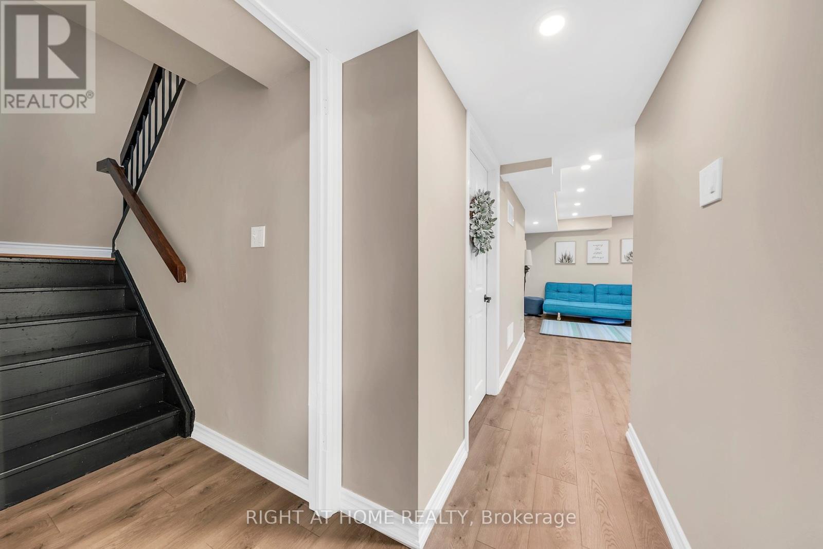 17 - 1580 Lancaster Drive, Oakville, Ontario  L6H 2Z5 - Photo 39 - W12927070