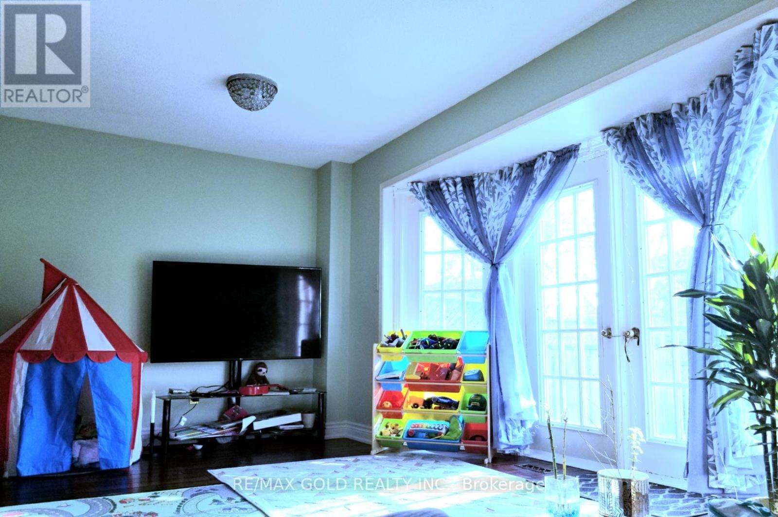 2112 Chrisdon Road, Burlington, Ontario  L7M 3S5 - Photo 6 - W12927076