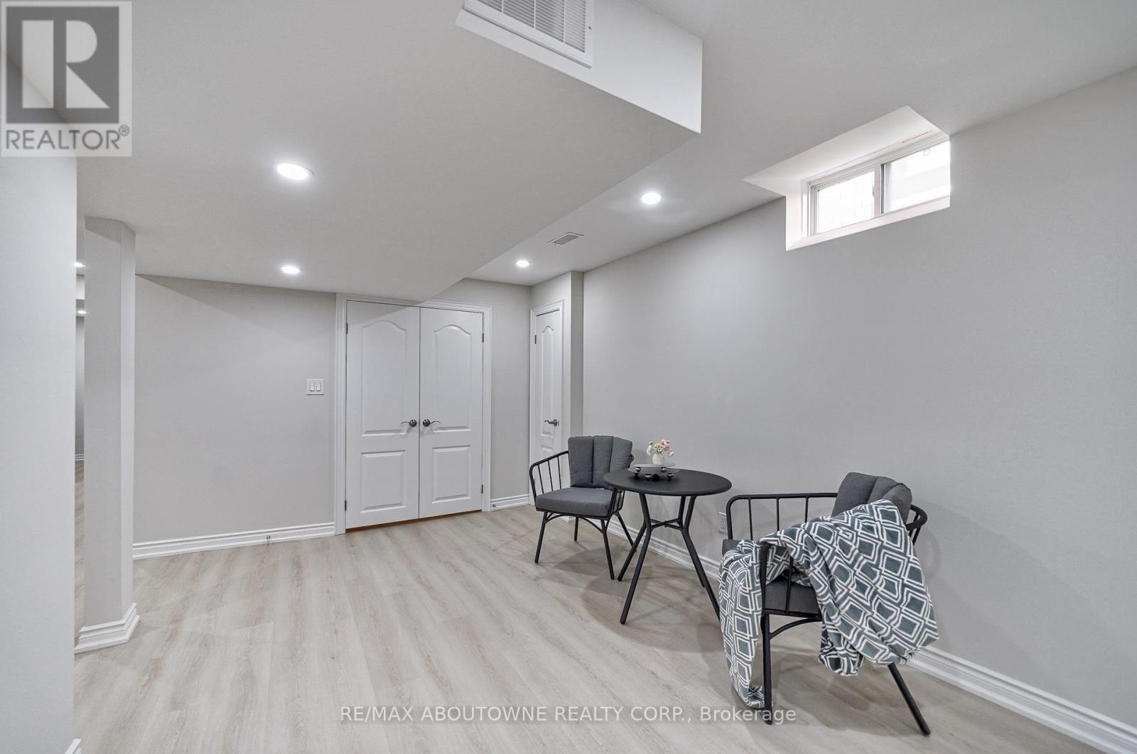 6098 Rowers Crescent, Mississauga, Ontario  L5V 3A2 - Photo 31 - W12927078