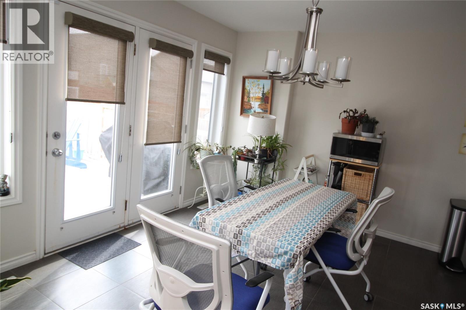 131 Pringle Crescent, Saskatoon, Saskatchewan  S7T 0S3 - Photo 4 - SK031205