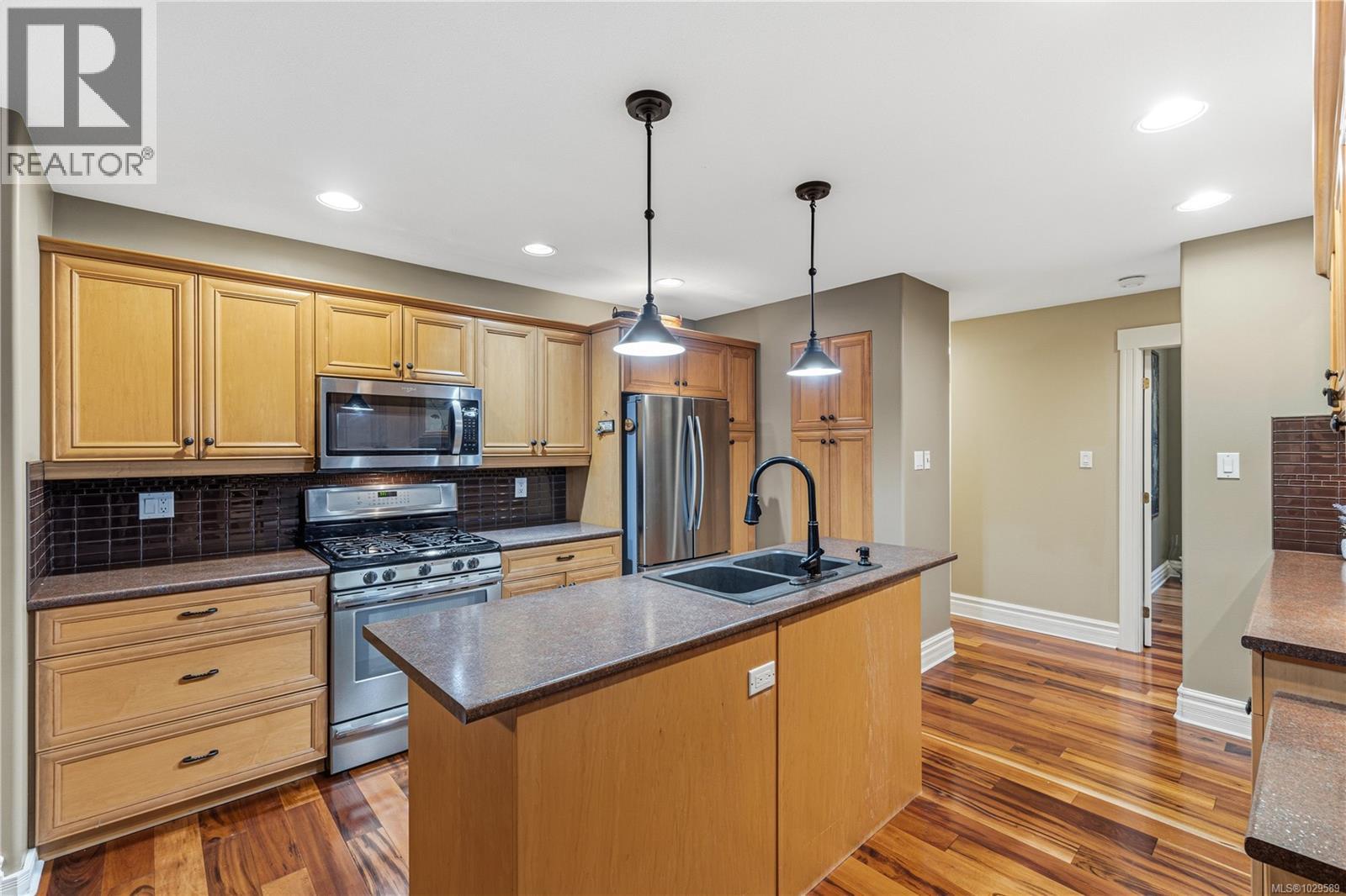 564 Hazelwood Pl, Qualicum Beach, British Columbia  V9K 1A1 - Photo 14 - 1029589