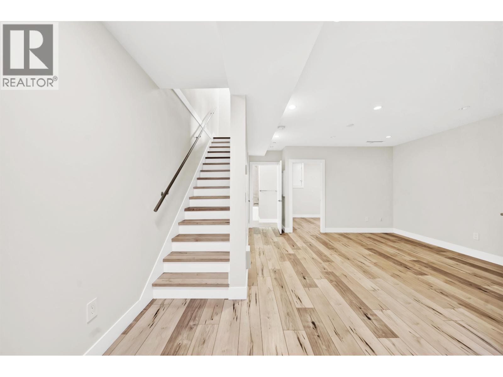 945 E 20th Avenue, Vancouver, British Columbia  V5V 1N7 - Photo 24 - R3103911