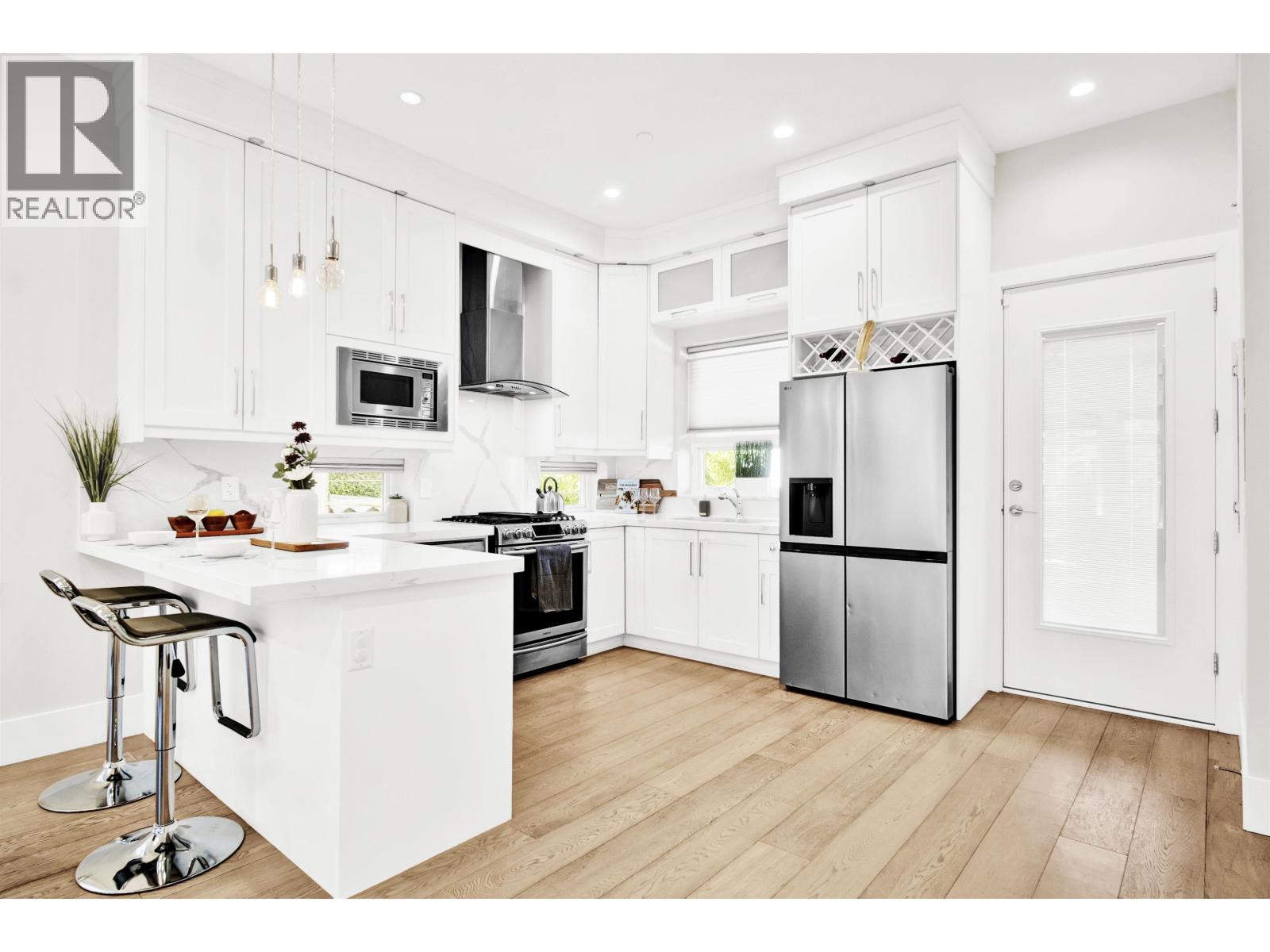 945 E 20th Avenue, Vancouver, British Columbia  V5V 1N7 - Photo 8 - R3103911