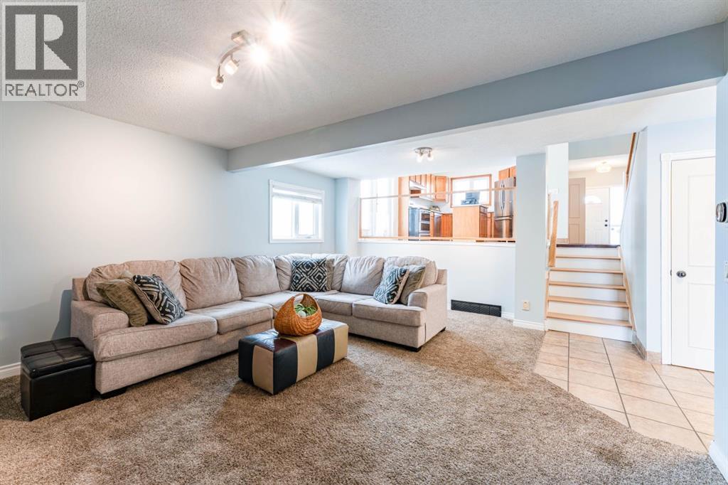 215 Scenic Way NW, Calgary, Alberta  T3L 1B6 - Photo 21 - A2294245