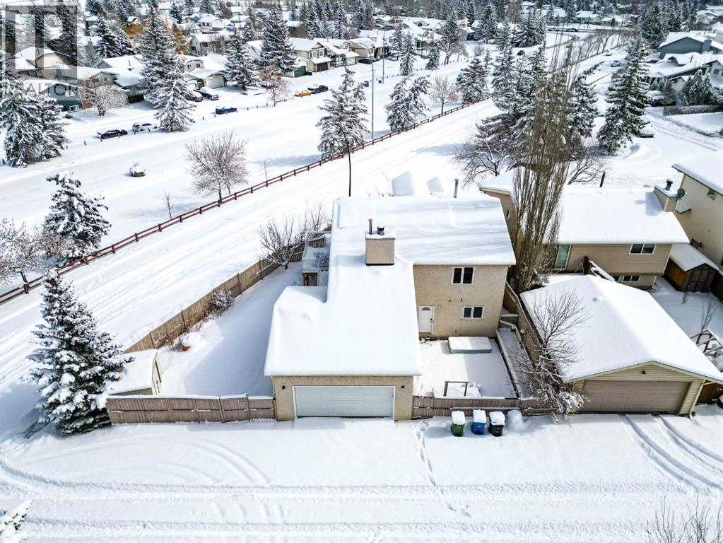 215 Scenic Way NW, Calgary, Alberta  T3L 1B6 - Photo 28 - A2294245