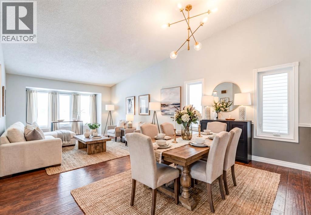 215 Scenic Way NW, Calgary, Alberta  T3L 1B6 - Photo 4 - A2294245