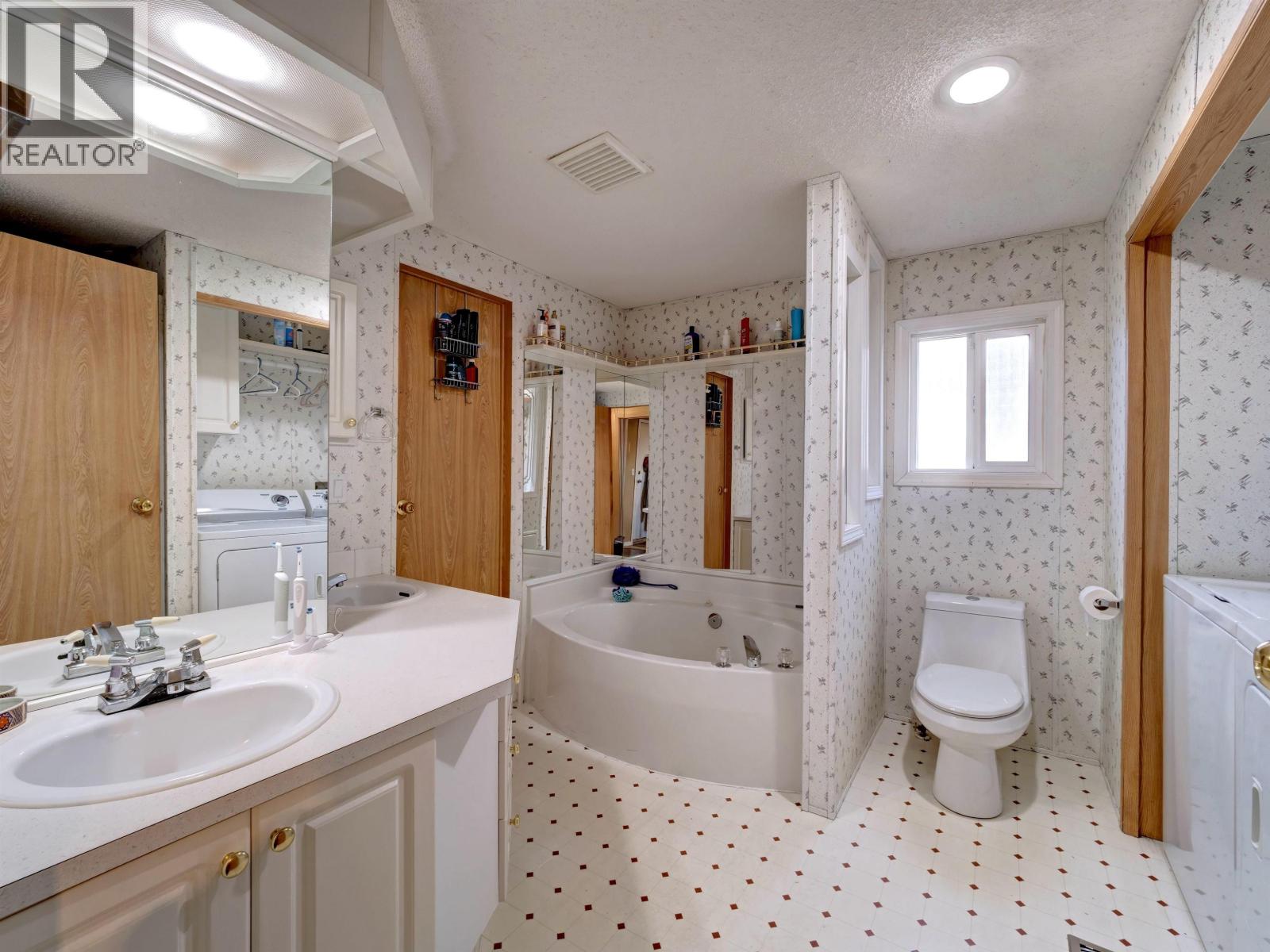 28 5575 Mason Road, Sechelt, British Columbia  V7Z 0K9 - Photo 23 - R3082745