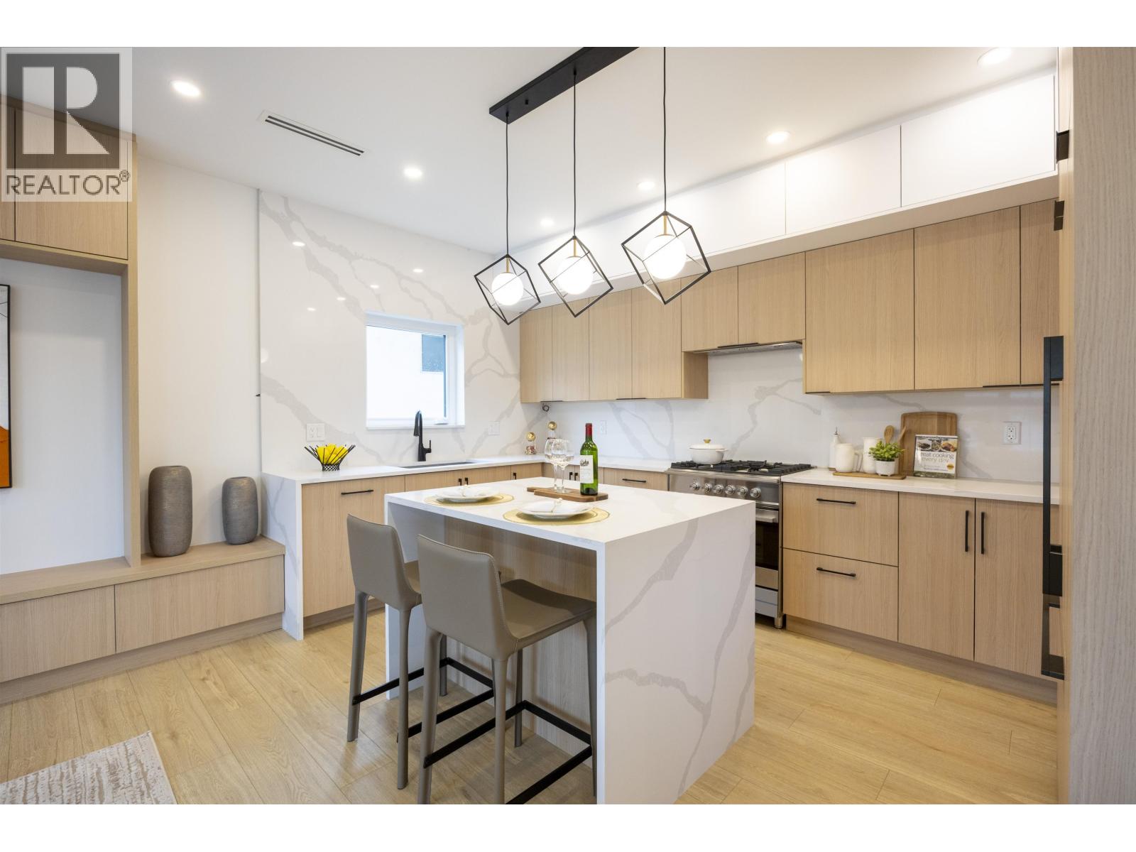 4 7353 12th Ave, Burnaby, British Columbia  V3N 2J8 - Photo 12 - R3104217