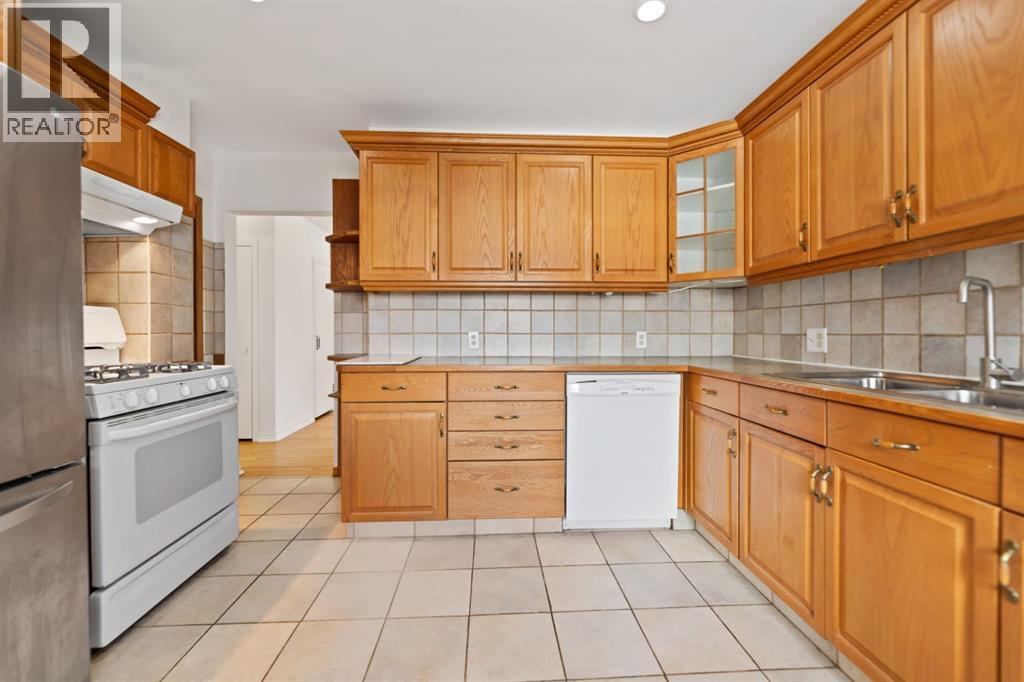 3414 31 Street Sw, Calgary, Alberta  T3C 3K8 - Photo 13 - A2293889