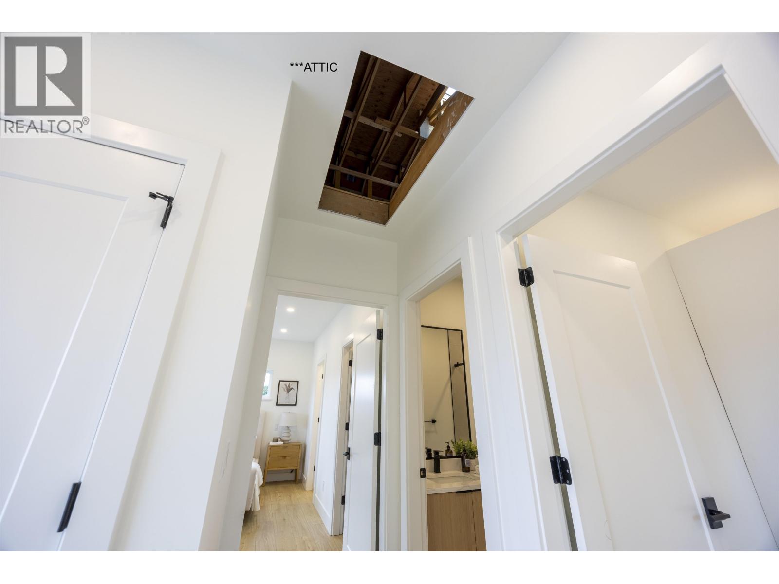 4 7353 12th Ave, Burnaby, British Columbia  V3N 2J8 - Photo 35 - R3104217