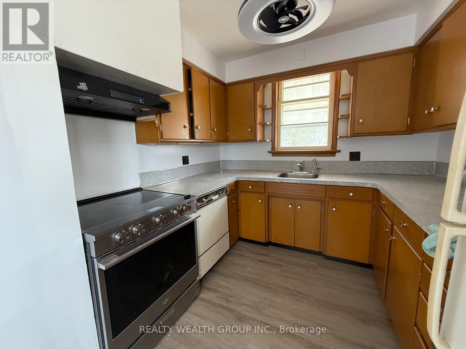 12190 Warden Avenue, Whitchurch-Stouffville, Ontario  L4A 2K1 - Photo 2 - N12927080