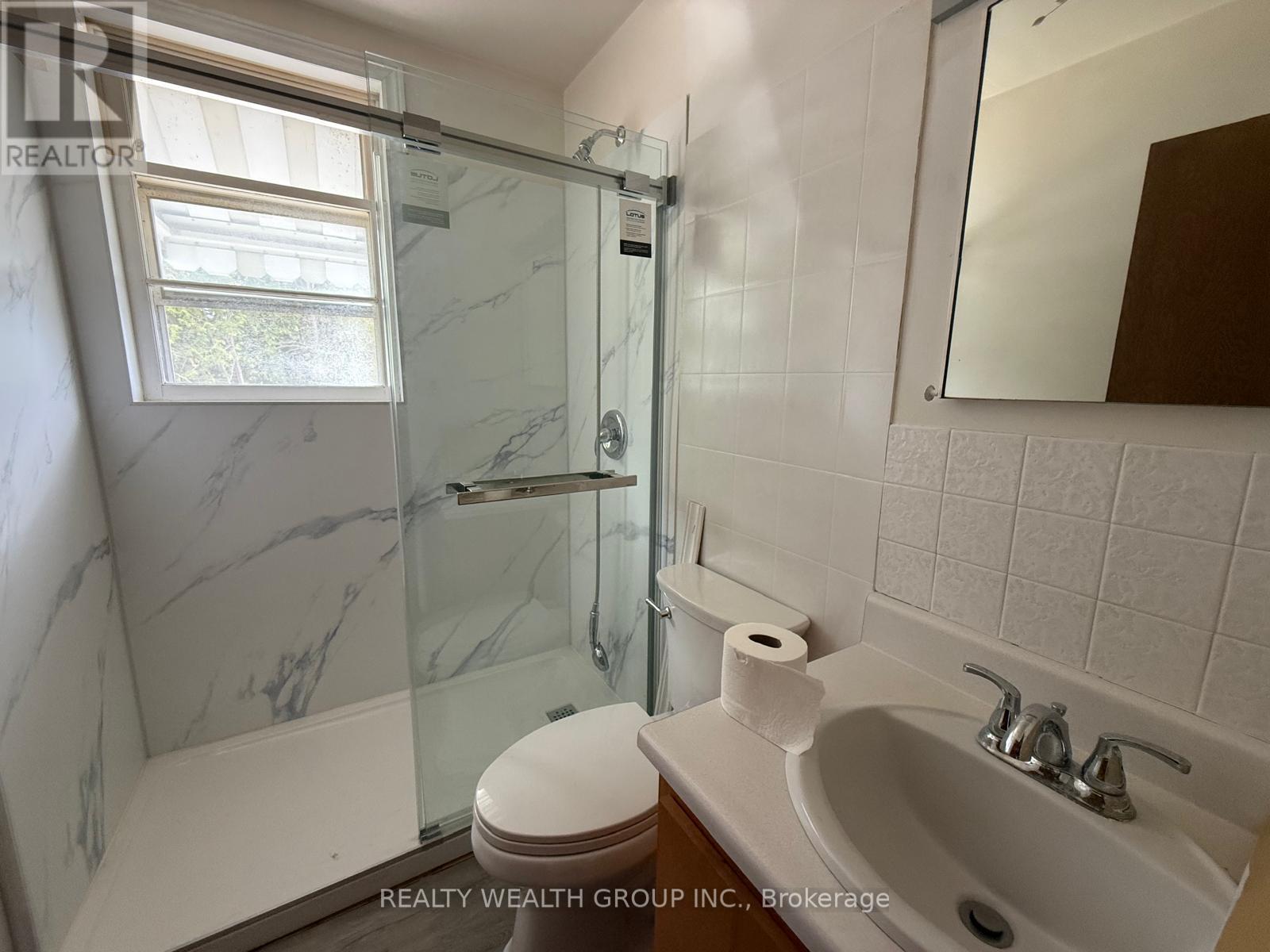 12190 Warden Avenue, Whitchurch-Stouffville, Ontario  L4A 2K1 - Photo 4 - N12927080