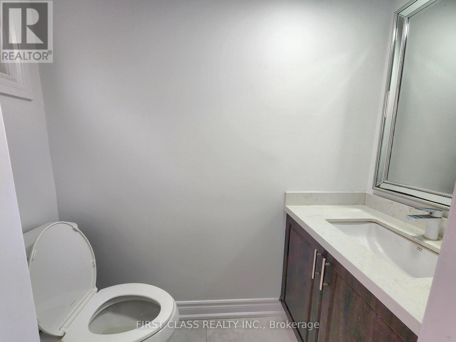 15 Strathmore Drive, Markham, Ontario  L3P 6J7 - Photo 11 - N12927098