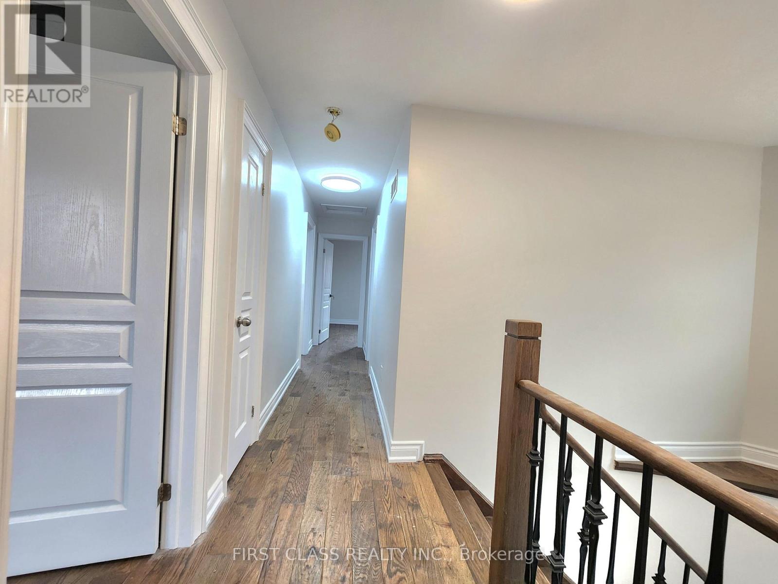 15 Strathmore Drive, Markham, Ontario  L3P 6J7 - Photo 12 - N12927098