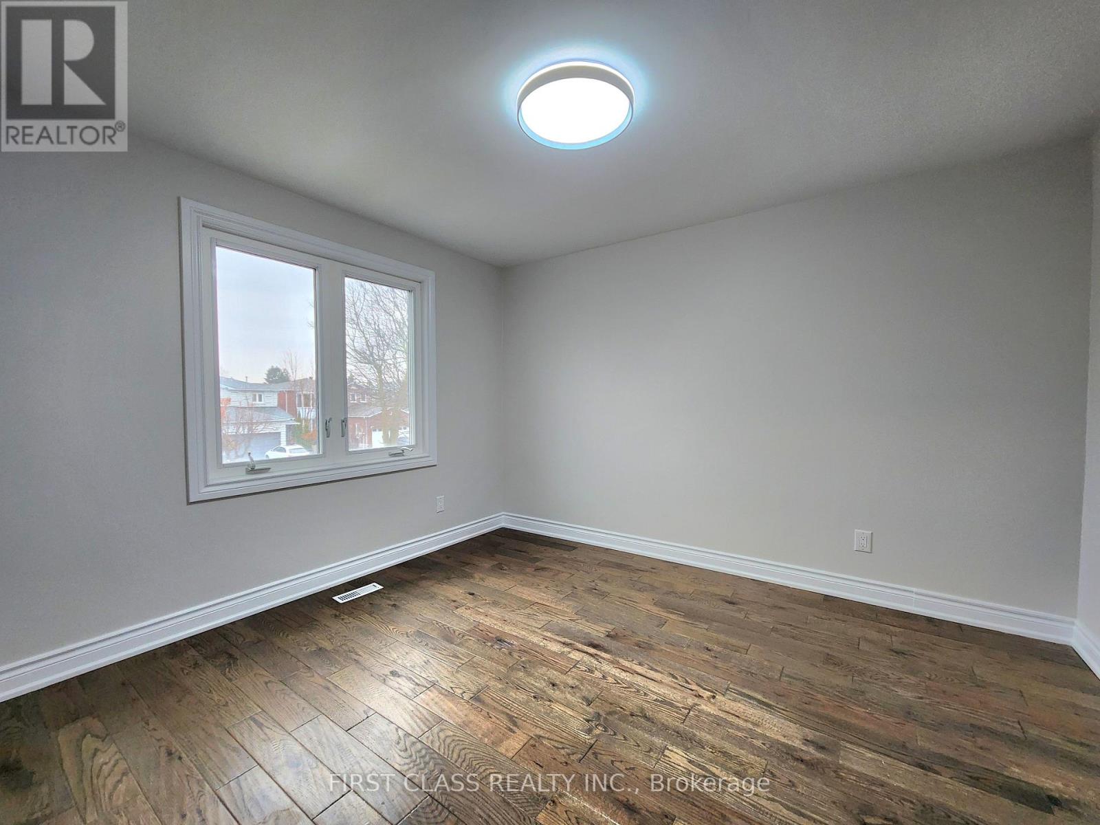 15 Strathmore Drive, Markham, Ontario  L3P 6J7 - Photo 19 - N12927098