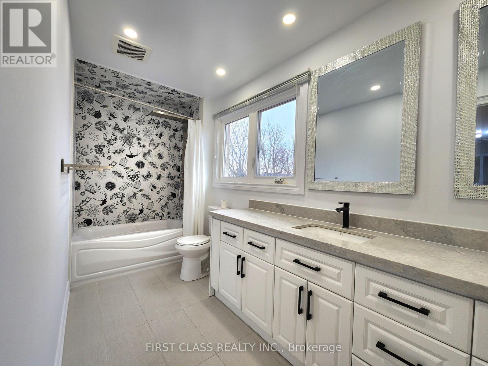 15 Strathmore Drive, Markham, Ontario  L3P 6J7 - Photo 21 - N12927098