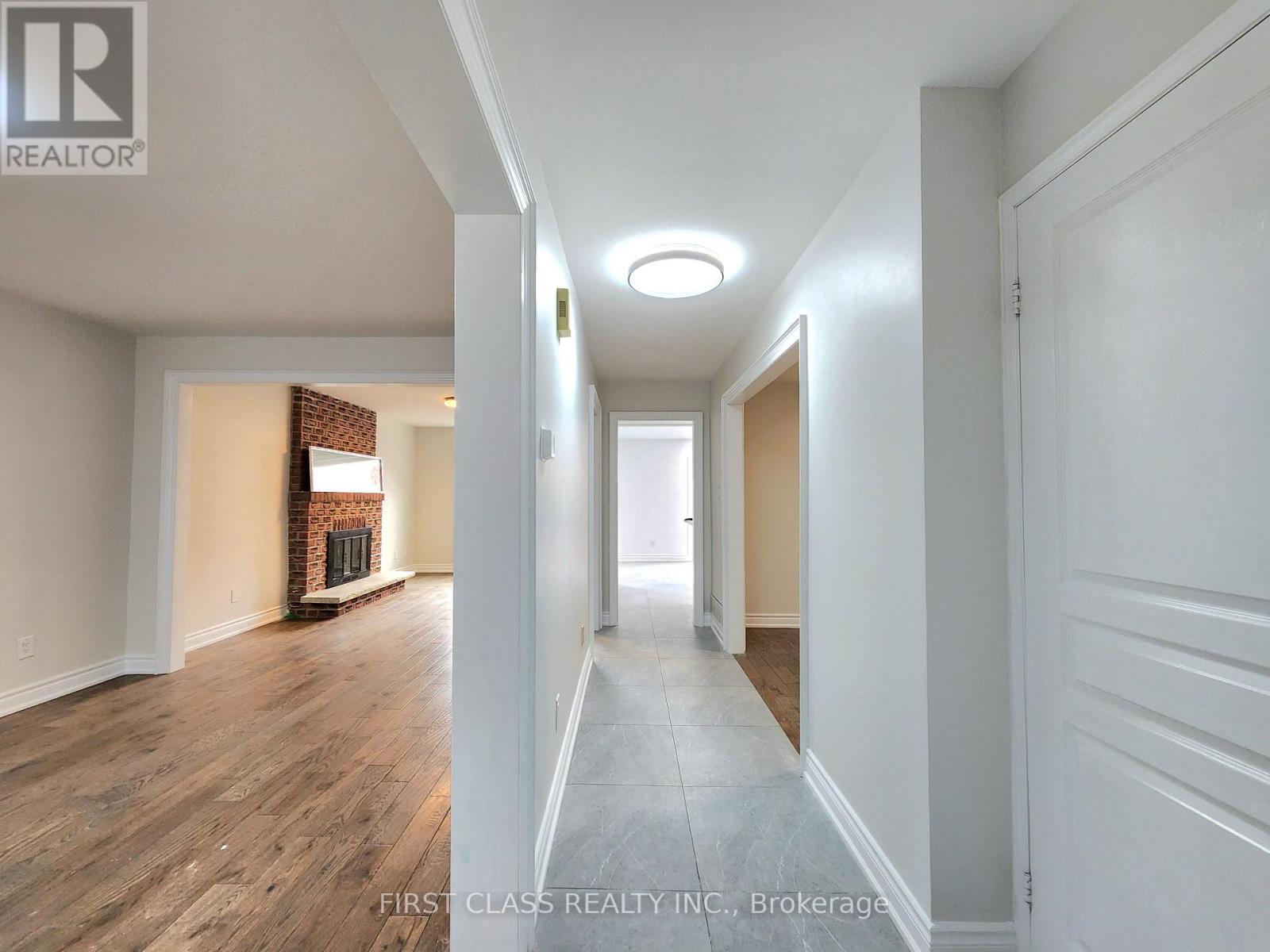 15 Strathmore Drive, Markham, Ontario  L3P 6J7 - Photo 6 - N12927098