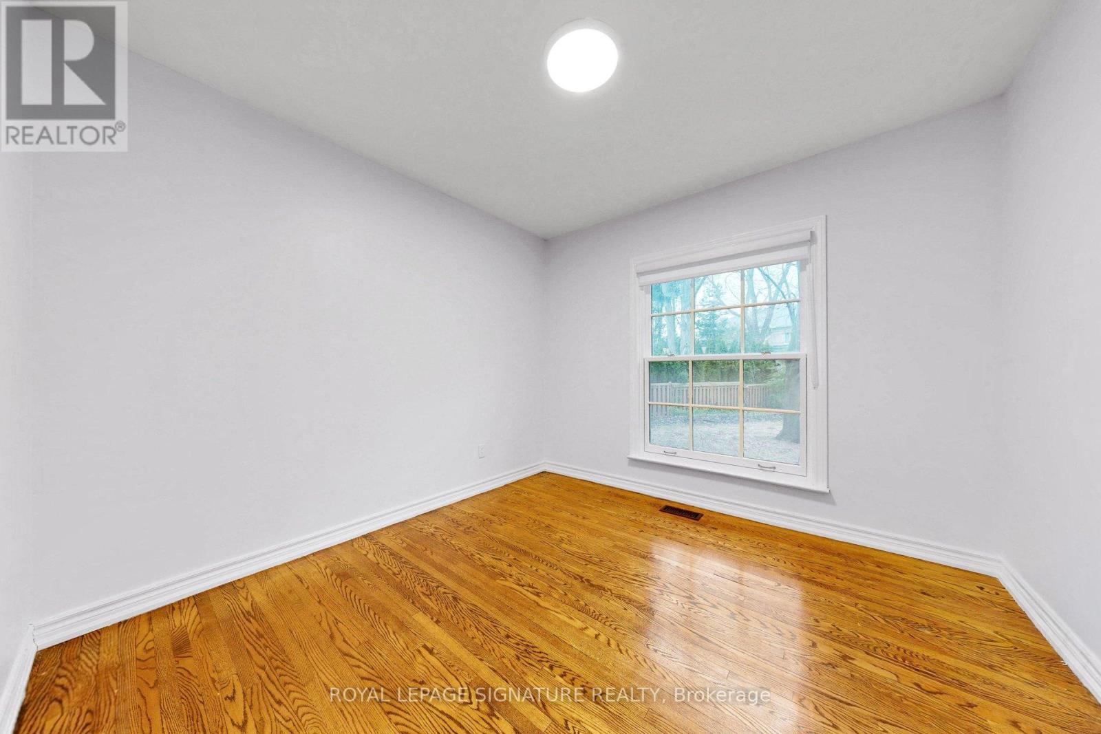 24 Laureleaf Road, Markham, Ontario  L3T 2X5 - Photo 19 - N12927116