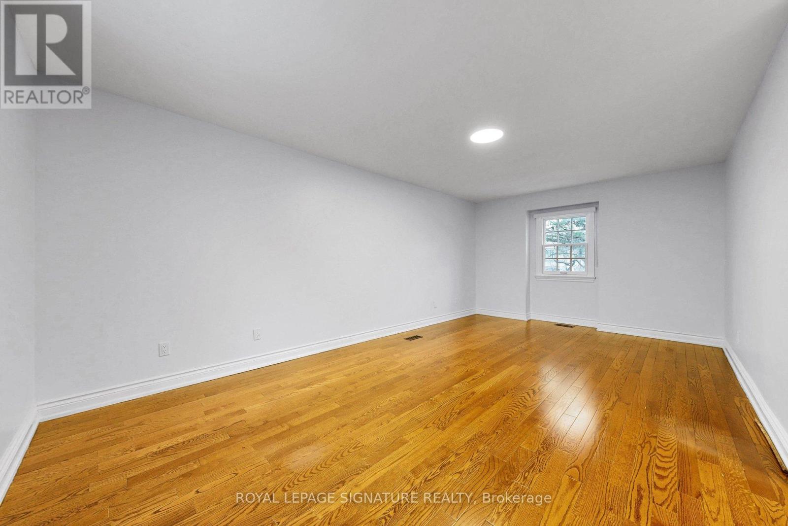 24 Laureleaf Road, Markham, Ontario  L3T 2X5 - Photo 21 - N12927116